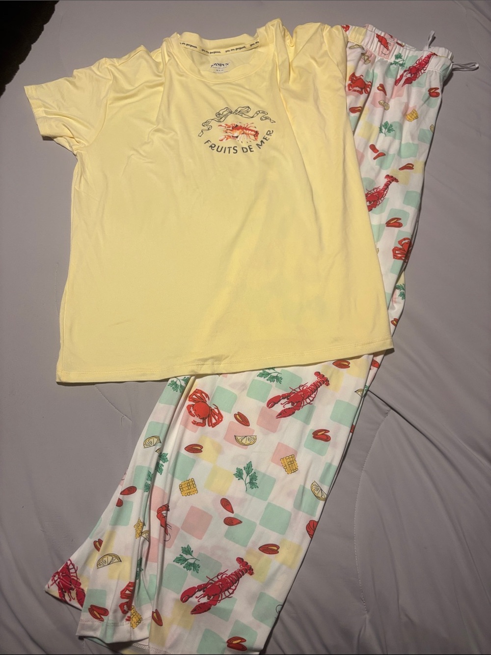 Womens Joyspun Yellow Lobster Print Pajama Set medium 8-10